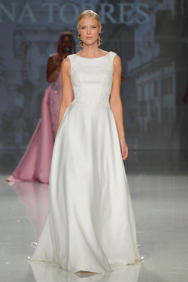 ilovebrides.pt Ana Torres 2018 Barcelona Bridal Fashion Week 2017